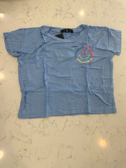 EMBROIDERED SMILEY FACE TEE