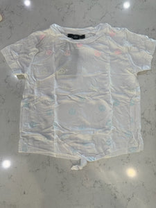 PEACE SIGN FRONT KNOT TEE