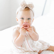 Load image into Gallery viewer, Cutie Bit
