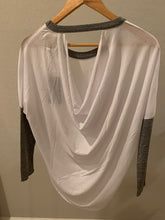 Load image into Gallery viewer, JERSEY TEE WITH GREY SLEEVES
