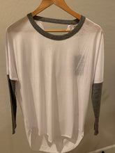 Load image into Gallery viewer, JERSEY TEE WITH GREY SLEEVES
